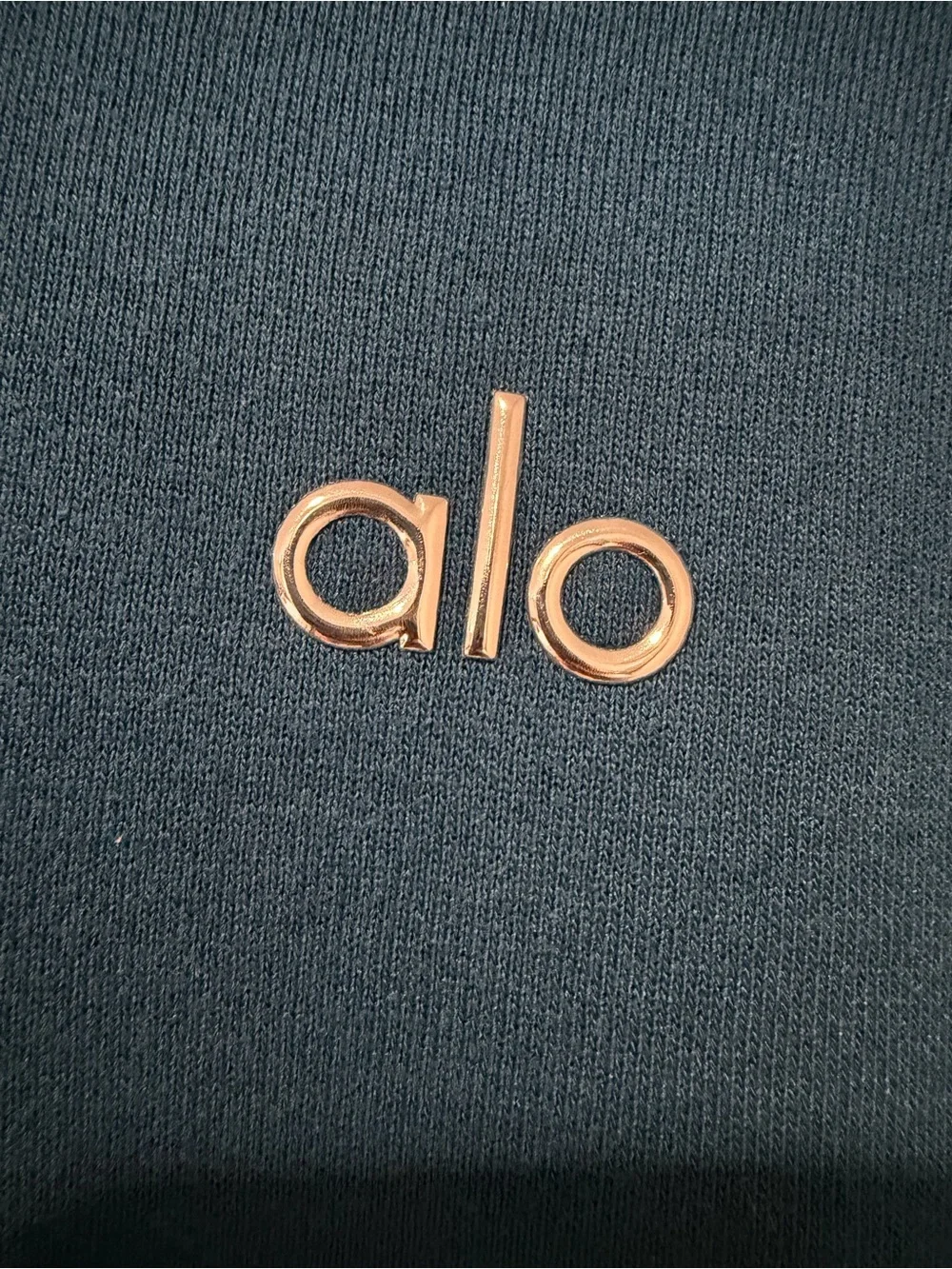 Auth. ✅ RARE ALO Yoga “Eclipse Blue” Accolade Hoodie Size Medium 💙
